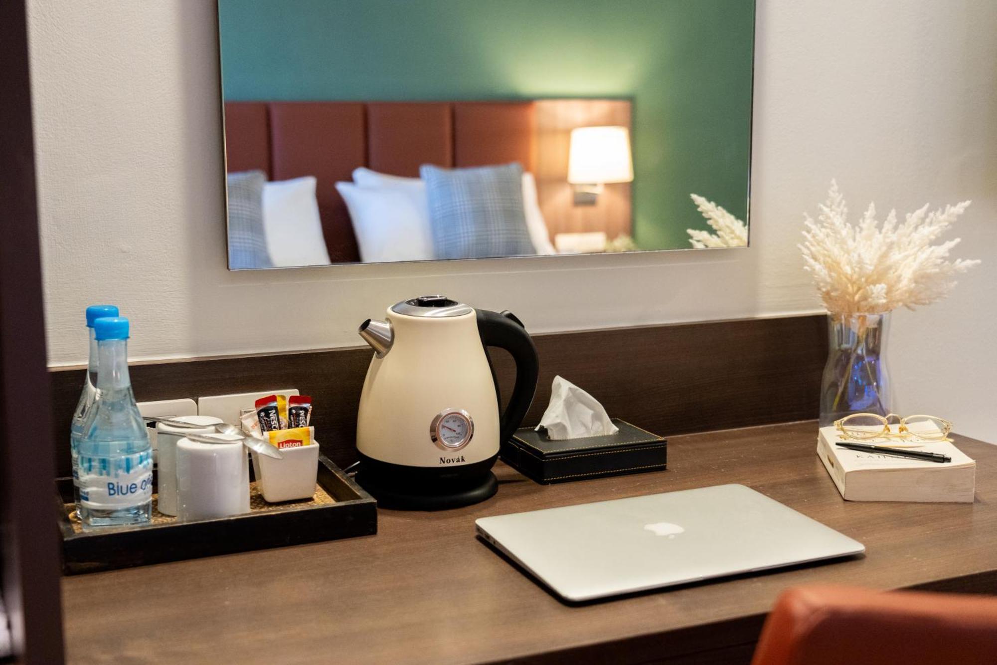 Legacy Hotel Bangkok Sukhumvit Extérieur photo