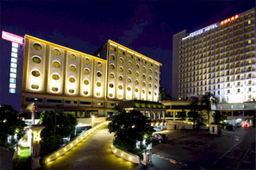 Legacy Hotel Bangkok Sukhumvit Extérieur photo